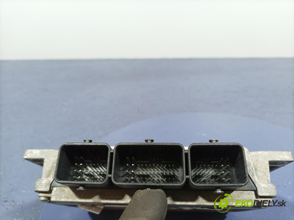 Citroen C4 2005 riadiaca jednotka Motor: 9659099180