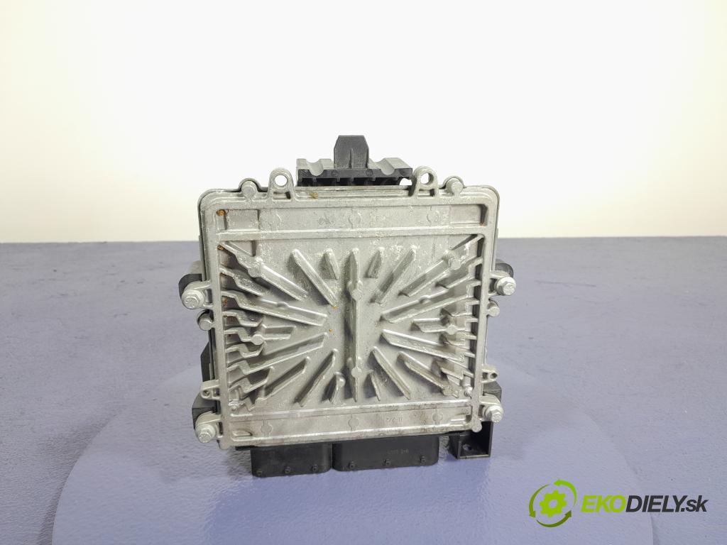 Volvo V60 2013 riadiaca jednotka Motor: 31336983