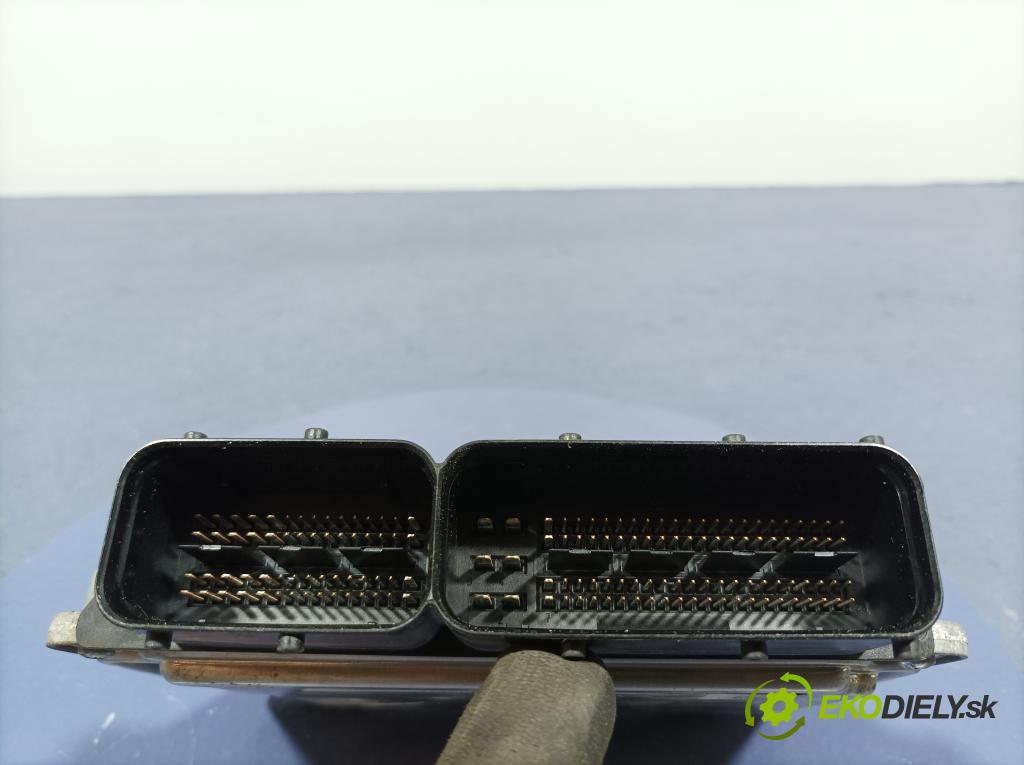Vw Golf 2012 riadiaca jednotka Motor: 03C906016BM