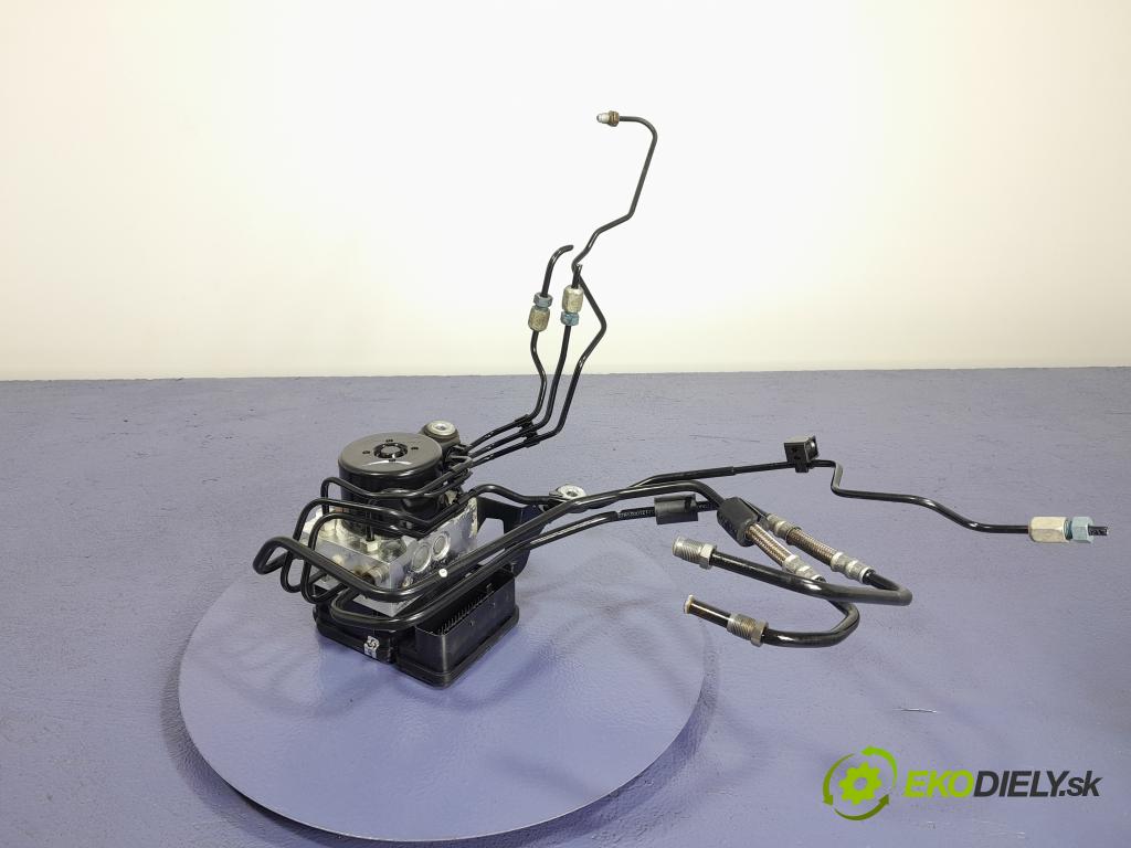 Volvo V60 2013 čerpadlo ABS x 31329137