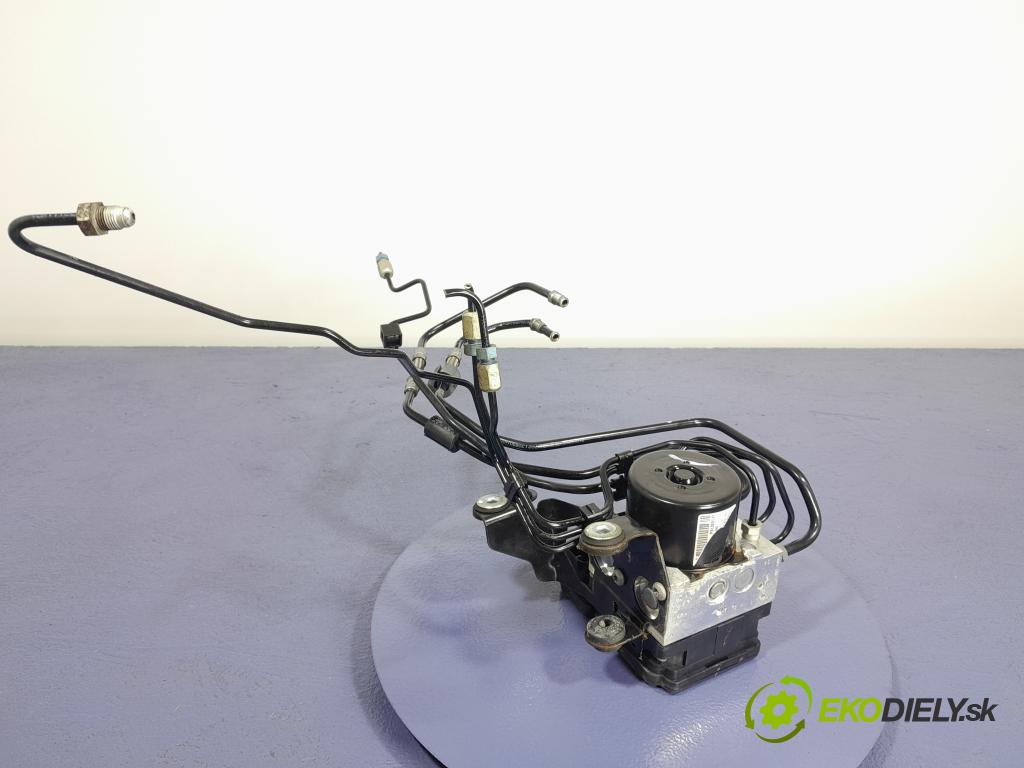 Volvo V60 2013 čerpadlo ABS x 31329137