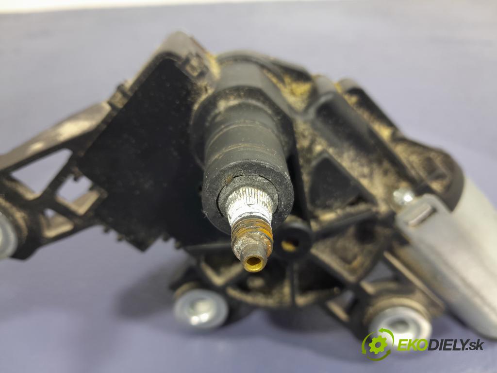 Audi A6 2005 motorek Stěrače: Zad: 01