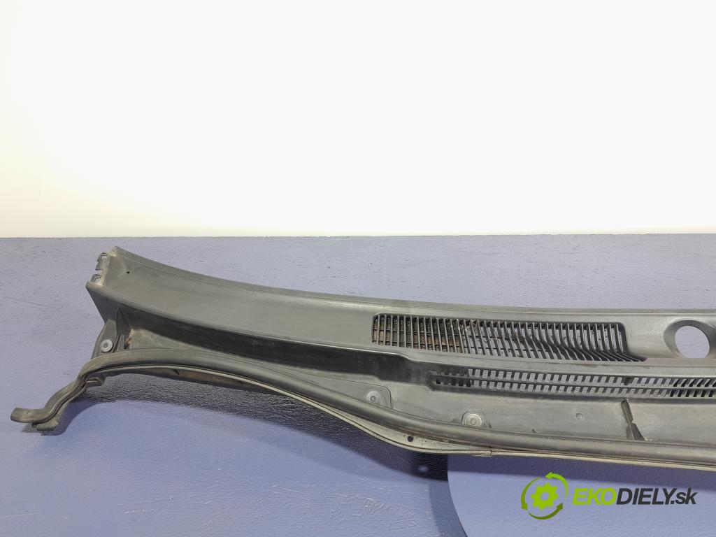 Lexus IS 2007 torpédo 55708-53060