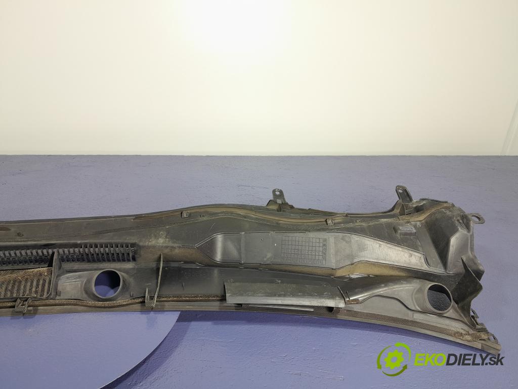 Lexus IS 2007 torpédo 55708-53060