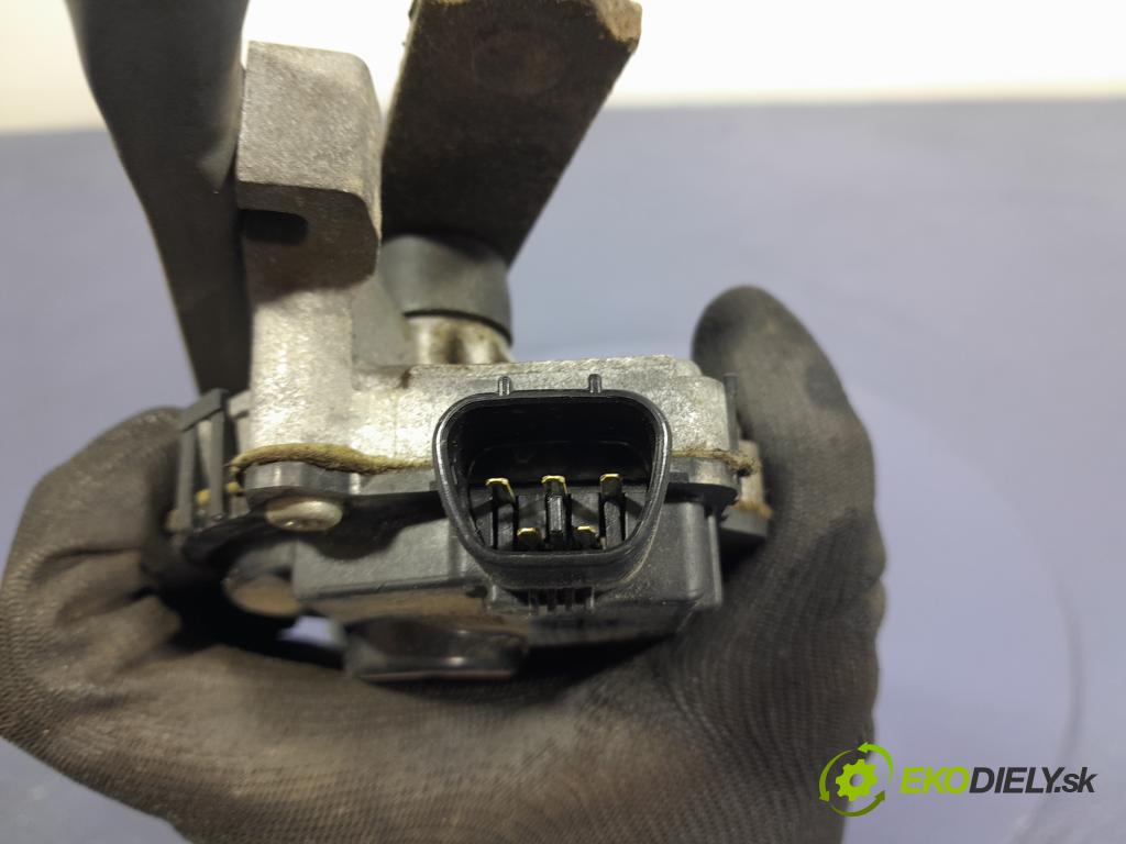 Lexus IS 2007 mechanismus motorek Stěrače: před 85110-53040