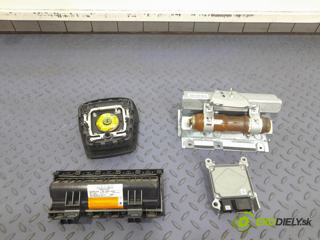 Ford S-max 2007 kokpit,pristrojová doska 01
