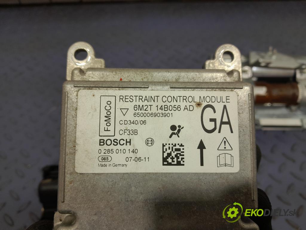 Ford S-max 2007 kokpit,pristrojová doska 01