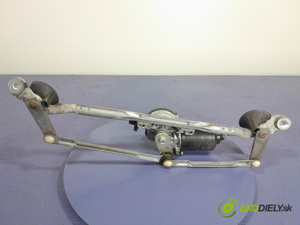Toyota Prius 2007 mechanismus motorek Stěrače: před 01