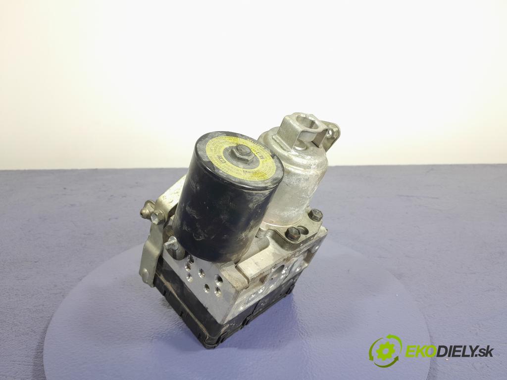 Toyota Prius 2007 čerpadlo ABS x 44510-47050