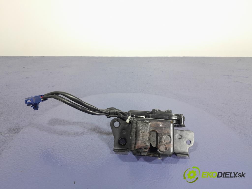 Toyota Prius 2007 zámek Klapky: kufr 01