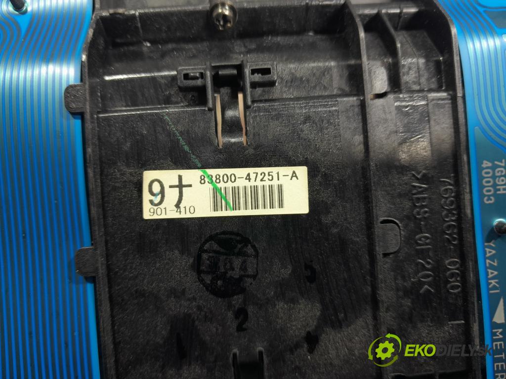 Toyota Prius 2007 prístrojovka/ budíky 83800-47251-A