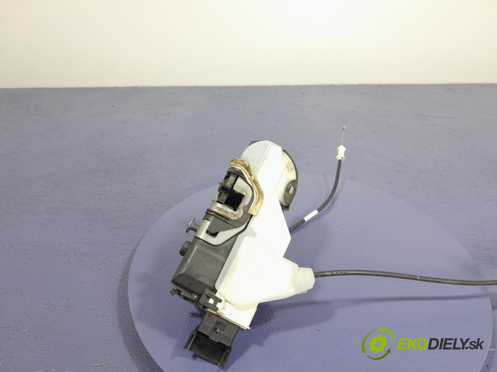 Peugeot 508 2011 zámek dveře před Levý: 851916