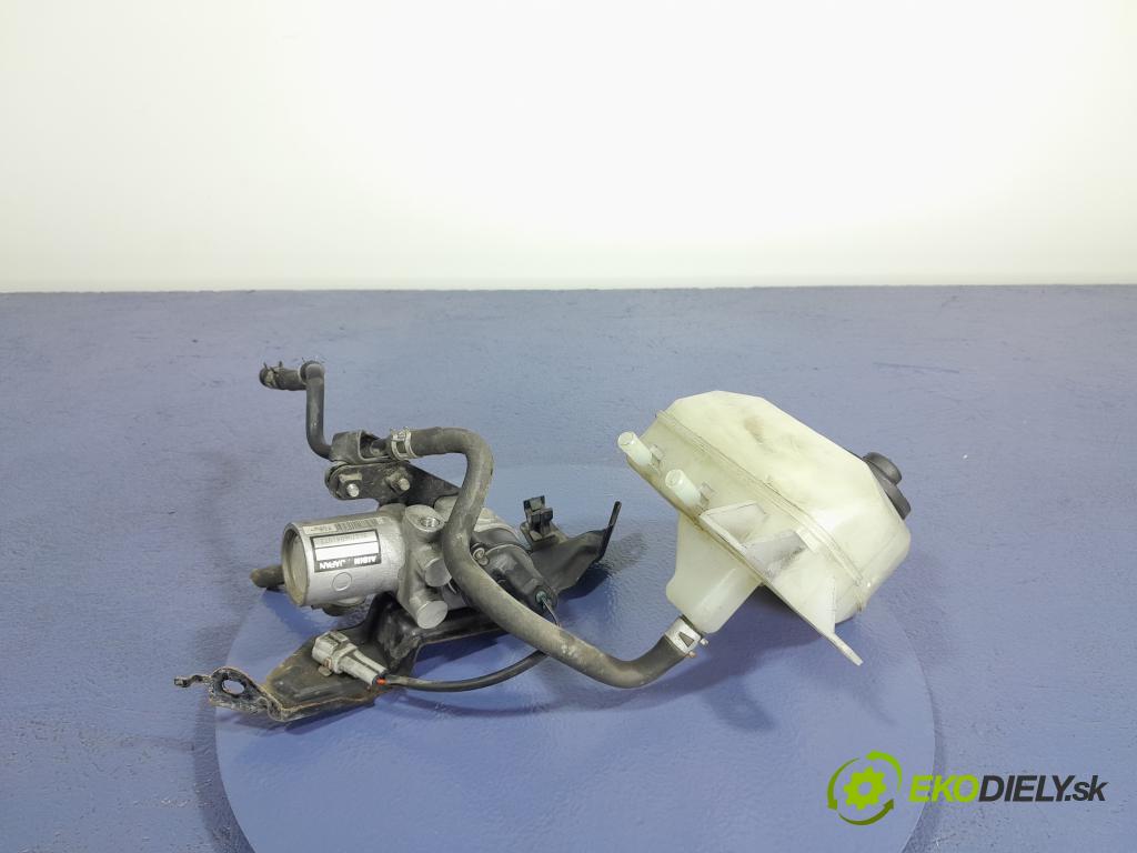 Toyota Prius 2007 servo Brzdní: 47270-47010