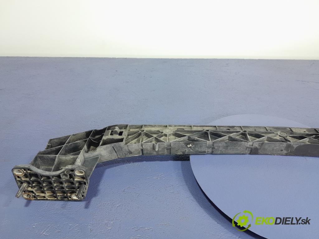 Peugeot 508 2011 výztuha narazník před 9686570880