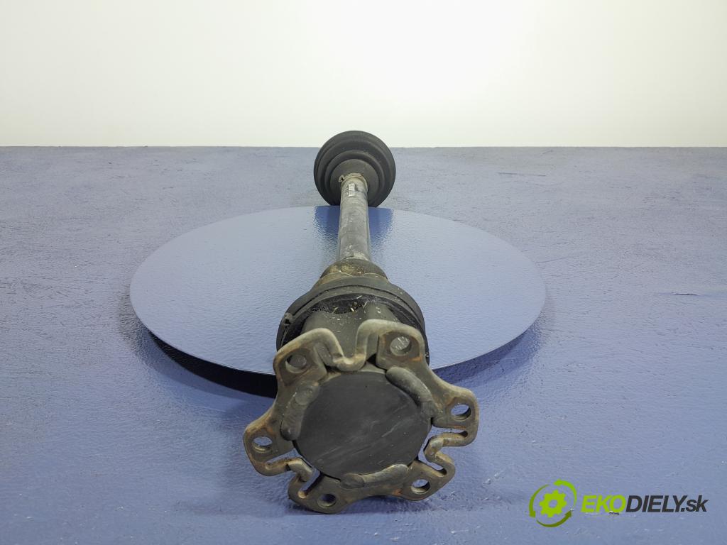 Audi A4 2005 poloos ľavá Predné 8E0407271AT