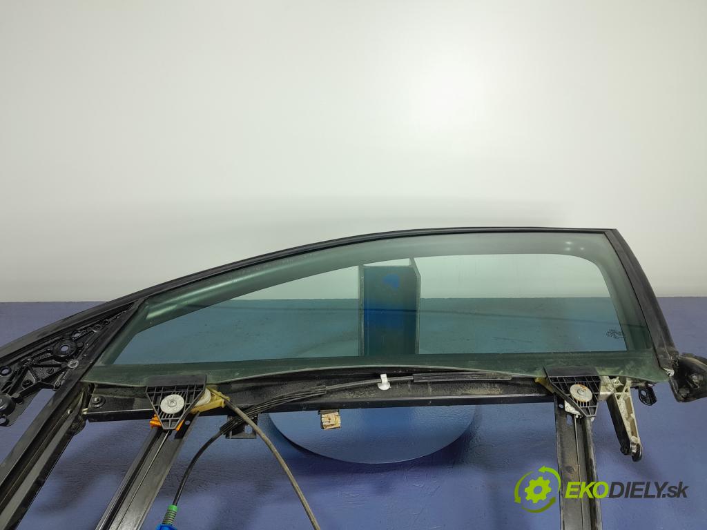 Audi A4 2005 mechanismus stahování Sklenka: před Levý: 8E0837461C