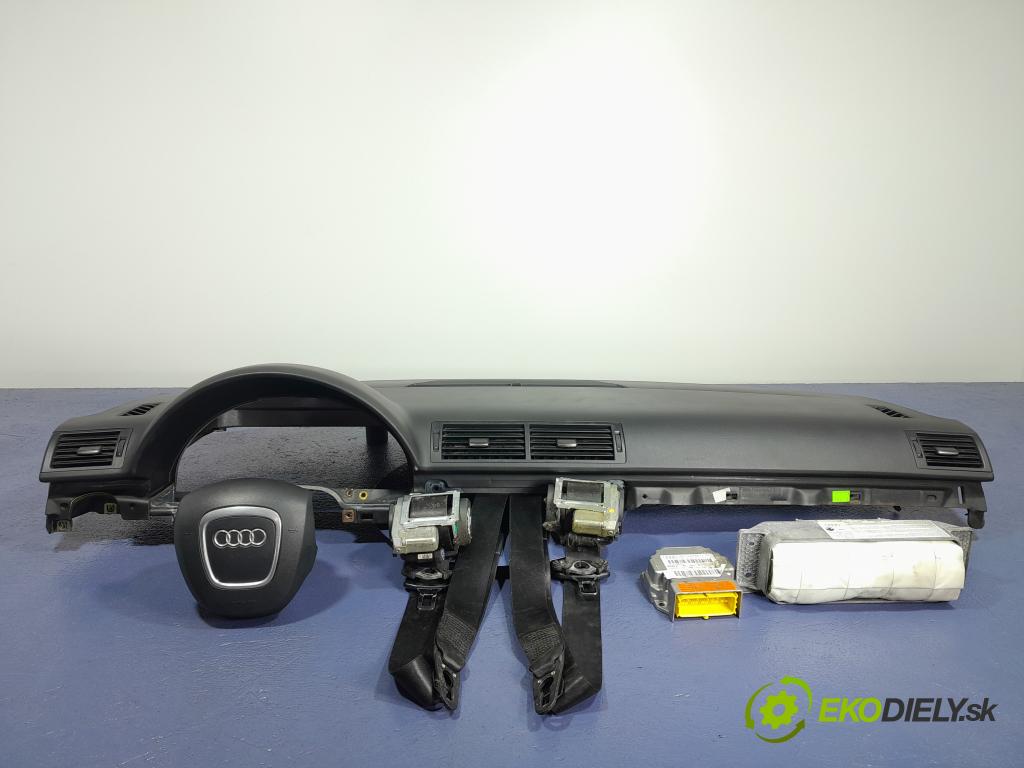 Audi A4 2005 kokpit,pristrojová doska 01