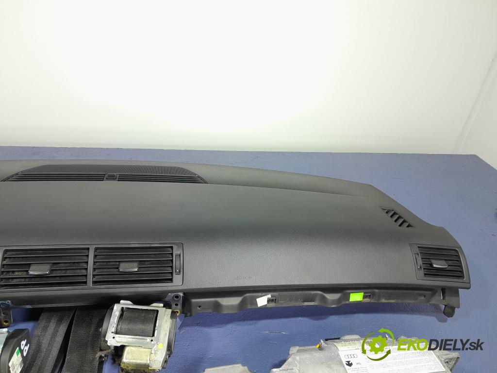 Audi A4 2005 kokpit,pristrojová doska 01