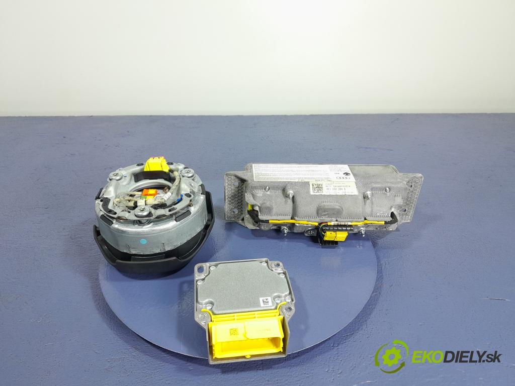 Audi A4 2005 kokpit,pristrojová doska 01