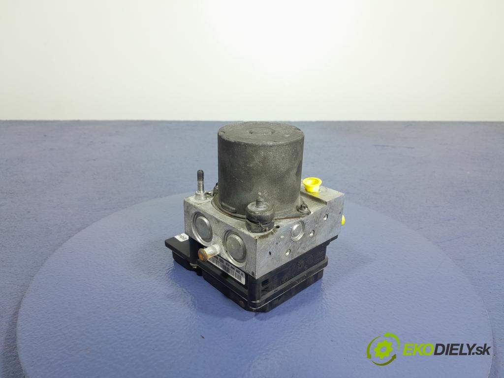 Audi A6 2005 čerpadlo ABS x 4F0614517K