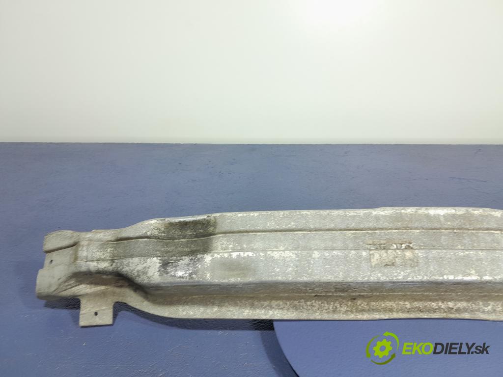 Audi A6 2005 výztuha narazník před 01