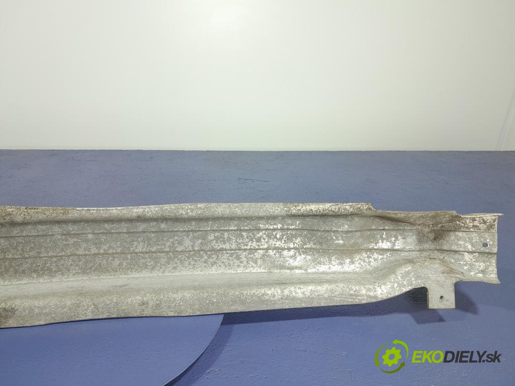 Audi A6 2005 výztuha narazník před 01