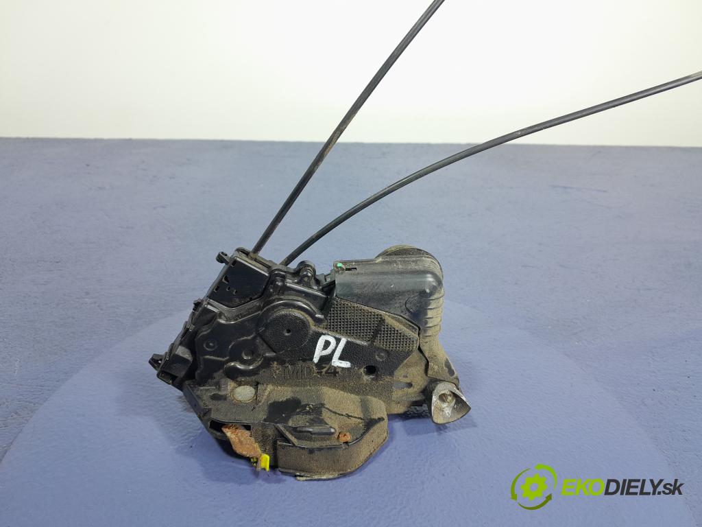 Toyota Prius 2008 zámek dveře před Levý: 01