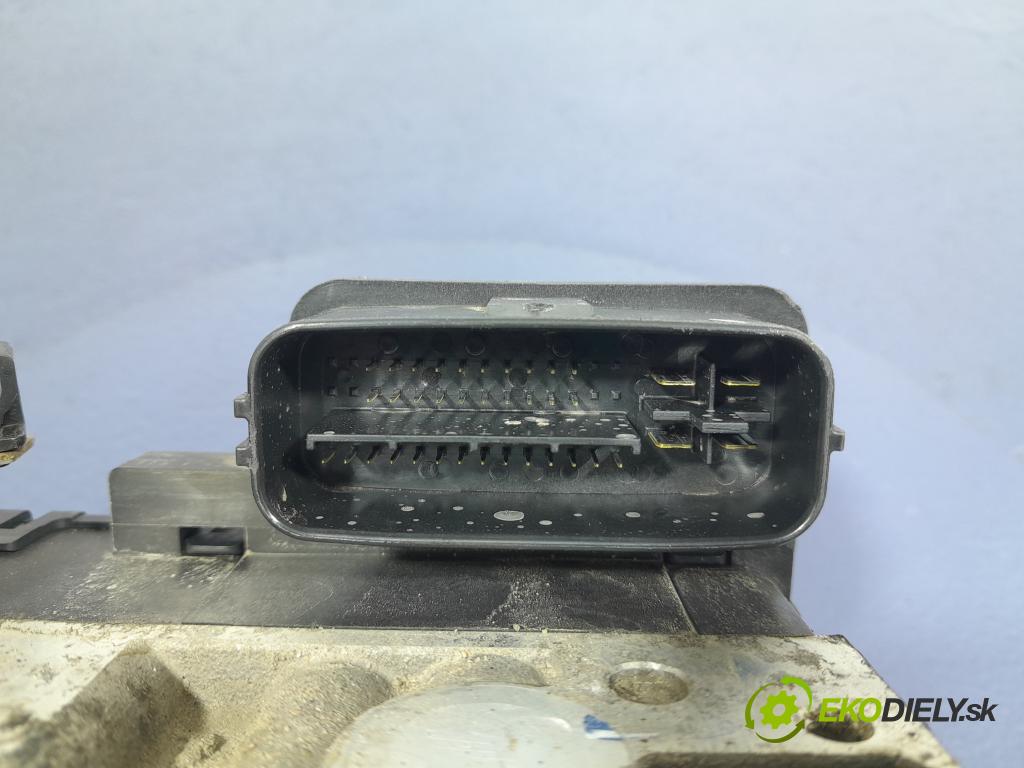 Toyota Prius 2008 čerpadlo ABS x 44510-47050