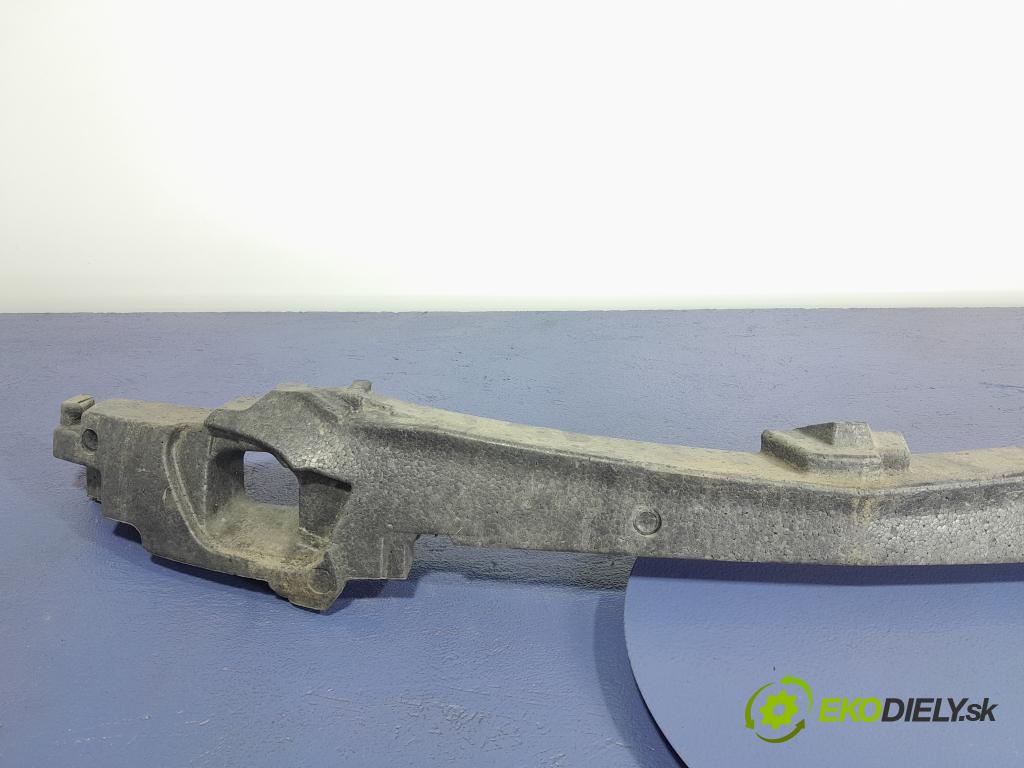 Mercedes B-klasa 2013 výztuha narazník před A2468850037