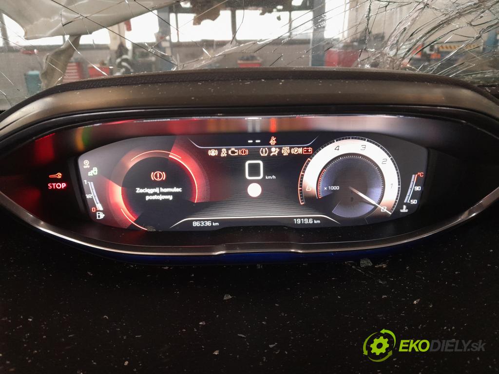 Peugeot 5008 2018 prístrojovka/ budíky 9825340980