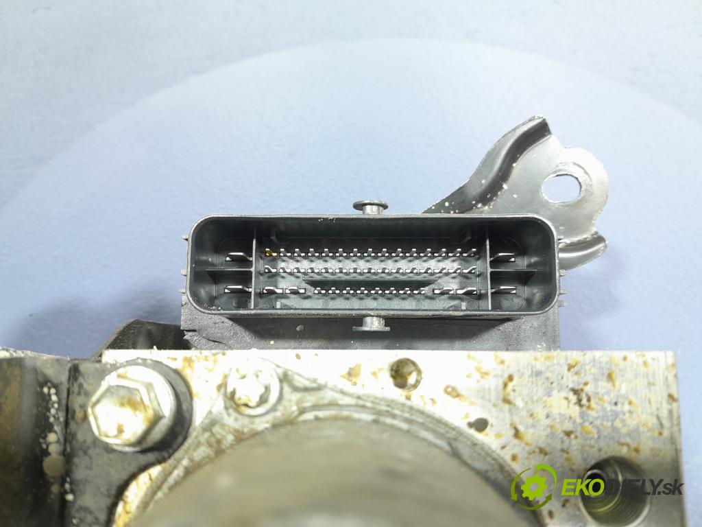 Toyota Corolla 2022 čerpadlo ABS x 44540-02771