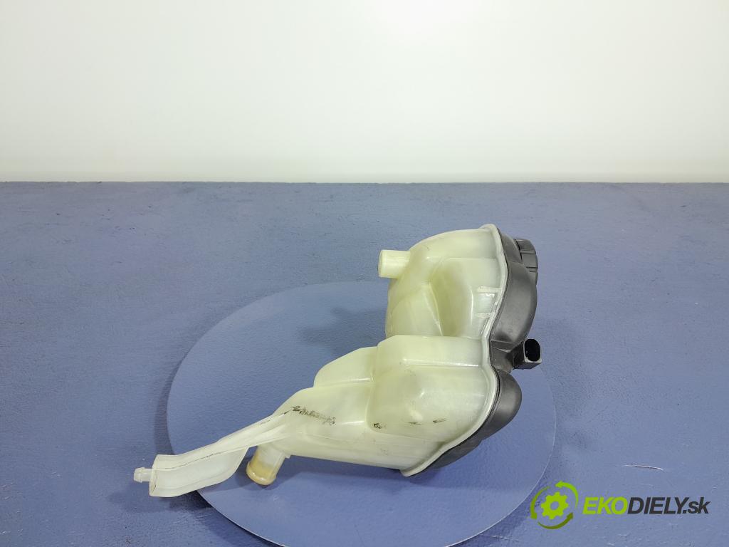 Mercedes S-klasa 2007 nádržka Kompenzačné: 01