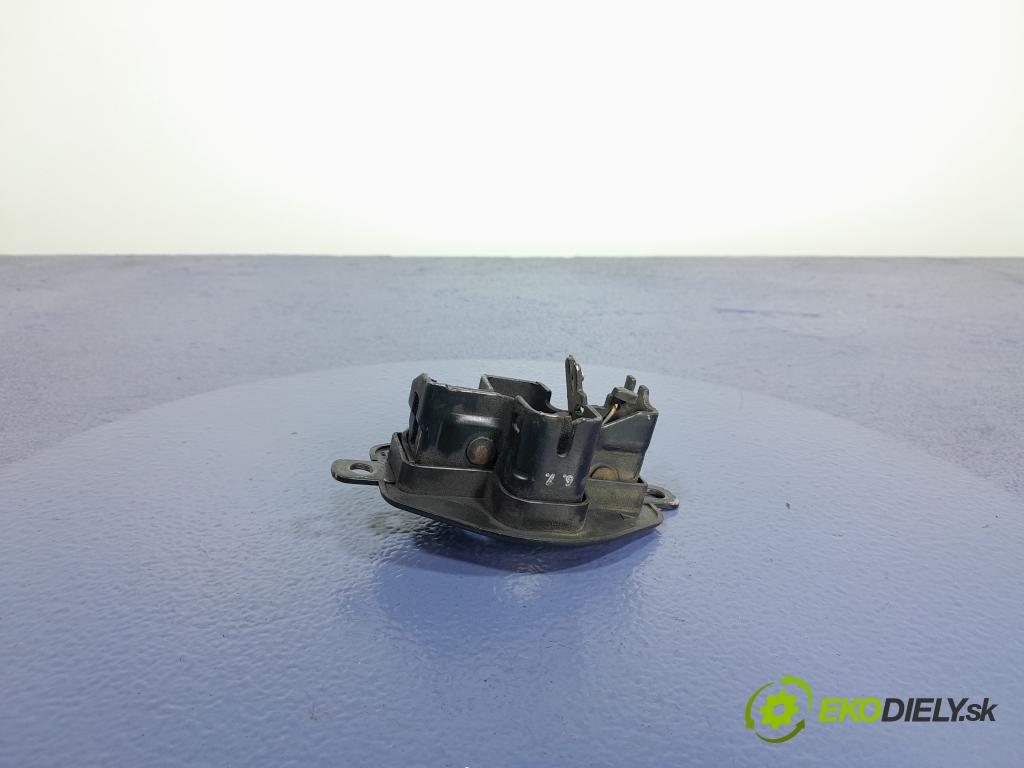 Mercedes S-klasa 2007 zámek masky: A2218870025