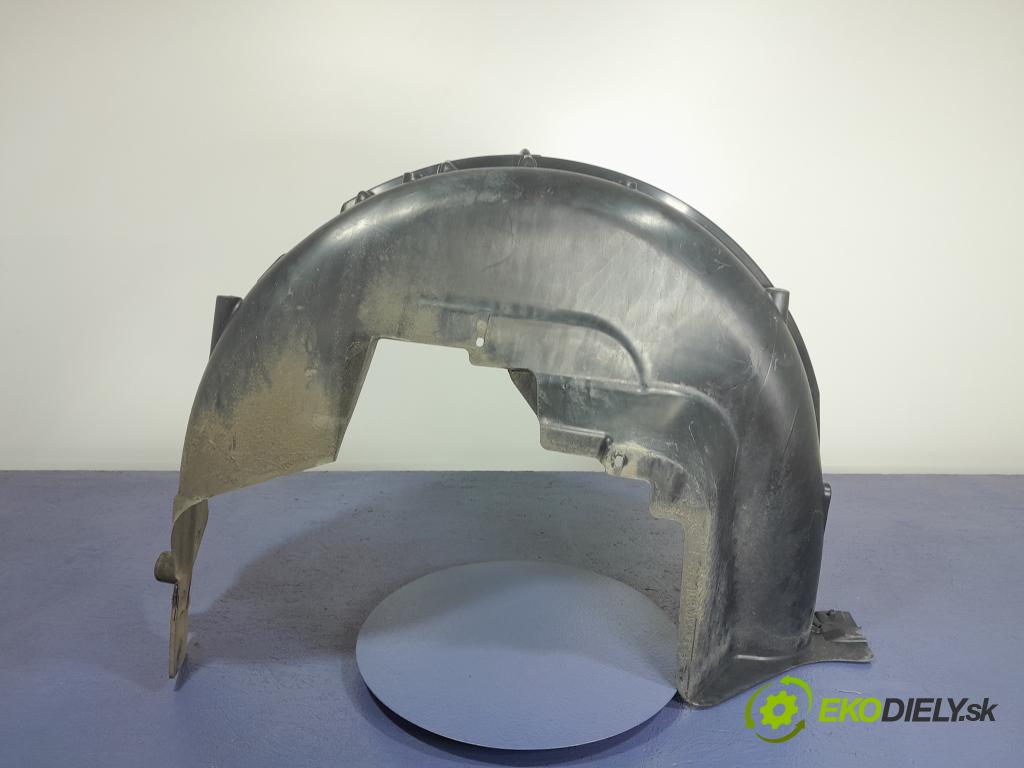 Peugeot 5008 2018 Blatník: plastický: zad 9816602480