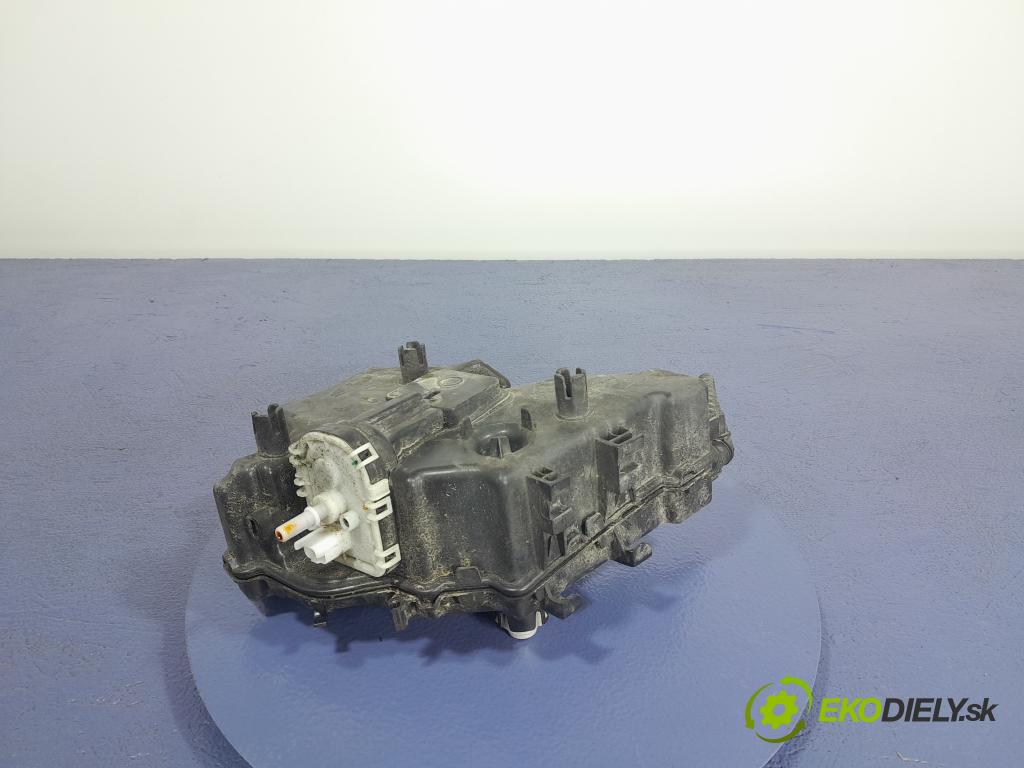 Peugeot 5008 2018 Nádrž: AdBlue: 9809778180