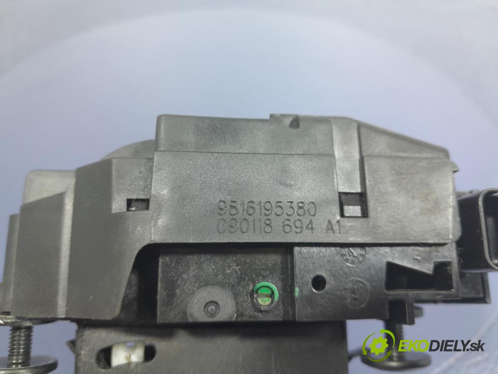Peugeot 5008 2018 zámek Klapky: kufr 9816195380