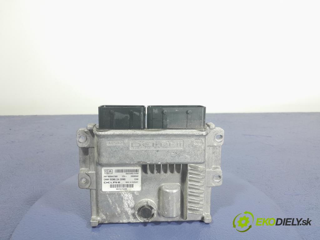 Peugeot 5008 2018 řídící jednotka Motor: 9825576480