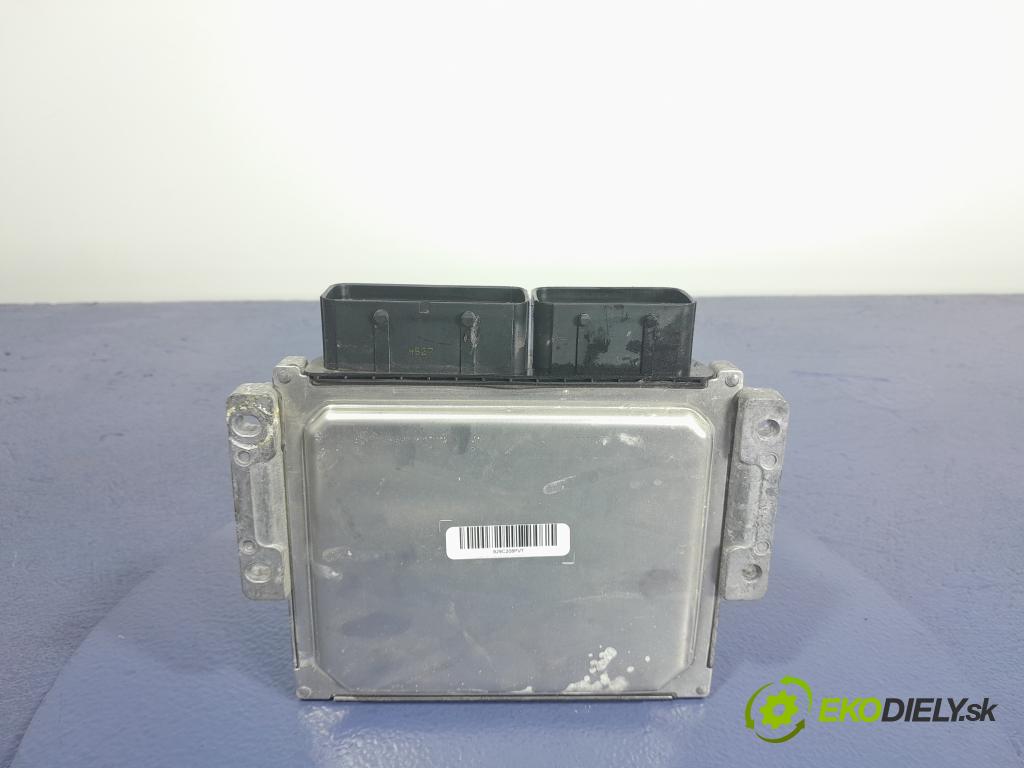 Peugeot 5008 2018 řídící jednotka Motor: 9825576480