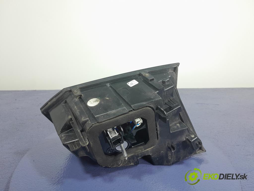 Peugeot 5008 2018 svetlo / reflektor zad Prava: Vnútri: 9811027780