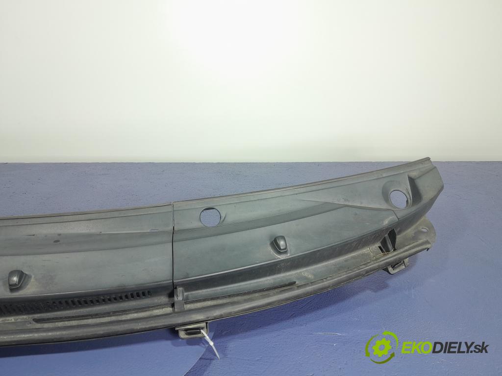 Toyota Yaris 2006 torpédo 55781-0D100