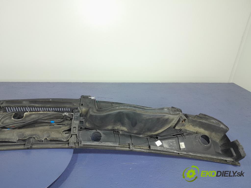 Toyota Yaris 2006 torpédo 55781-0D100