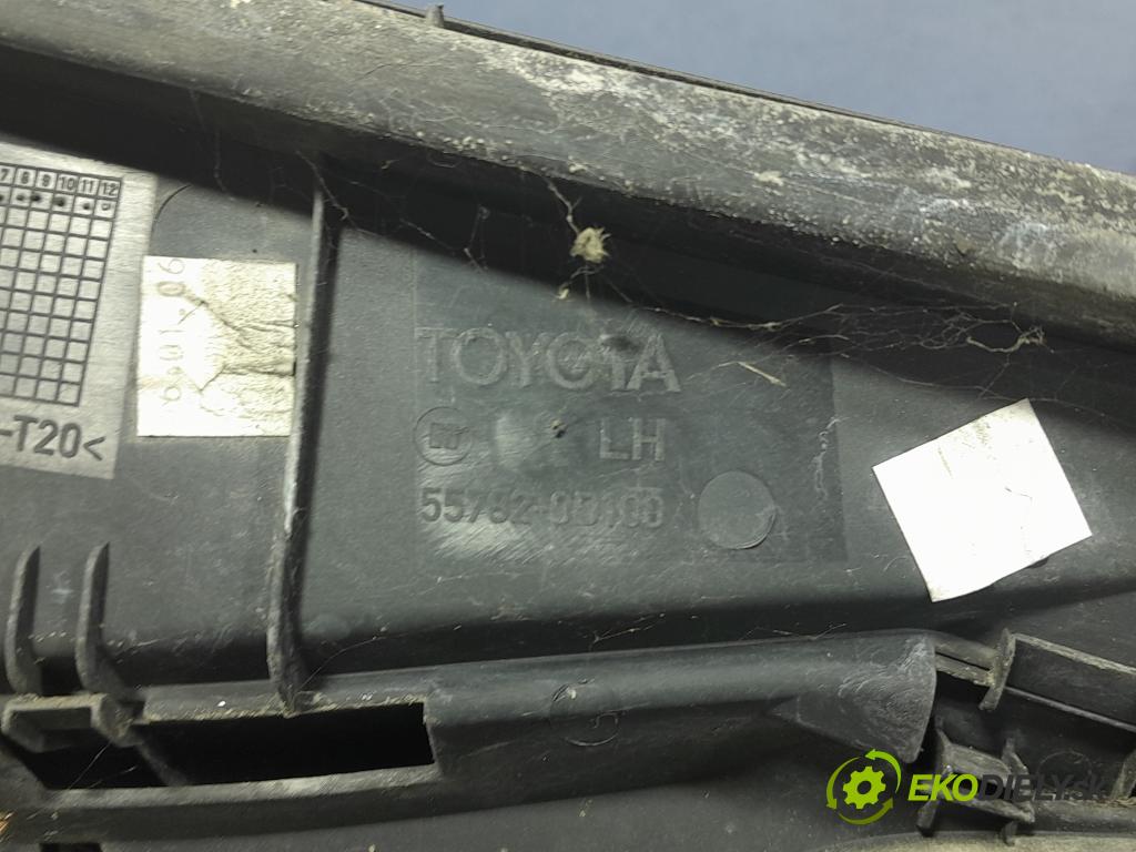 Toyota Yaris 2006 torpédo 55781-0D100