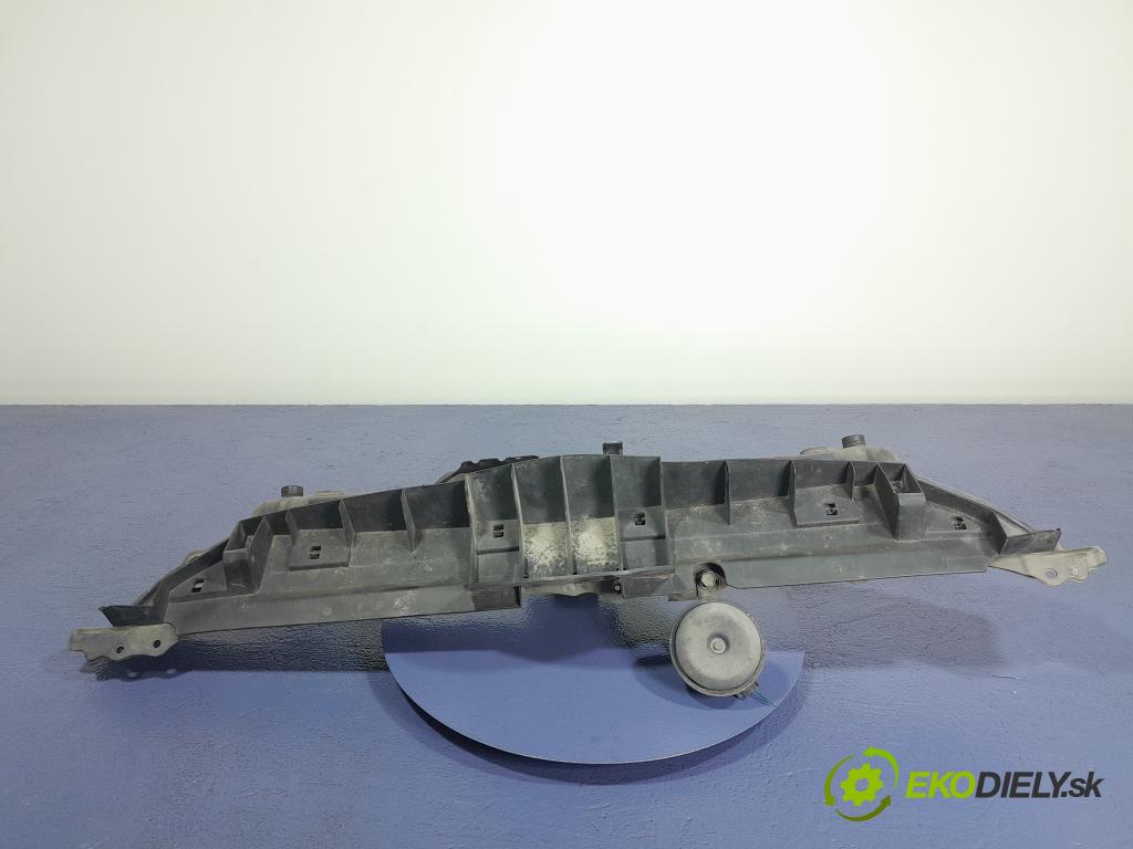 Toyota Yaris 2006 výztuha Čelní / stěna Přední 01