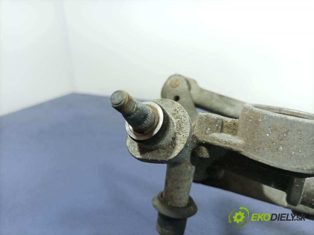 Opel Zafira 2010 mechanismus motorek Stěrače: před 13145557