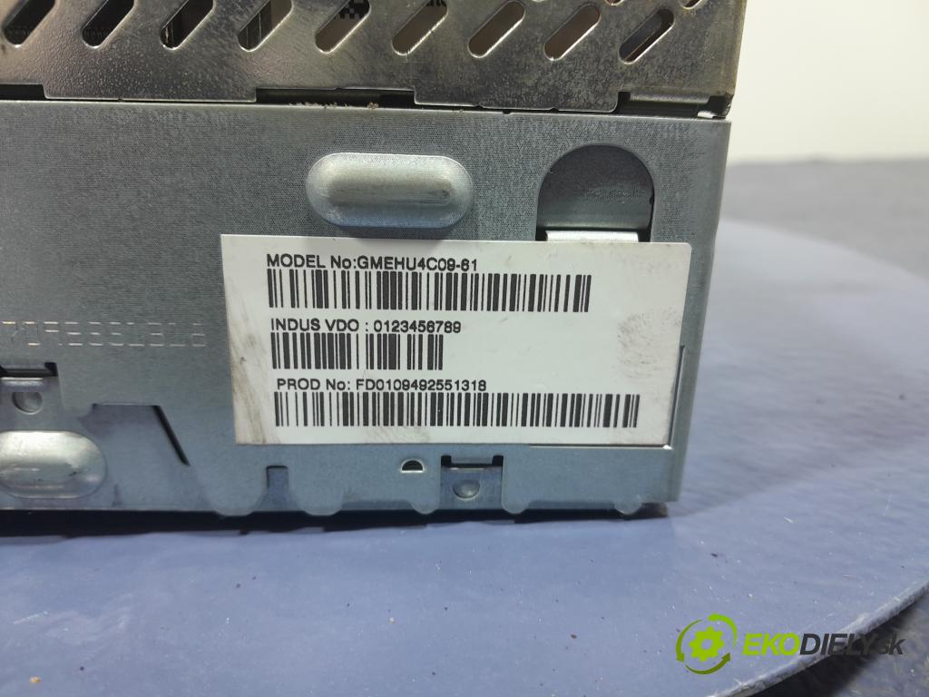 Opel Zafira 2010 Radio I Navigácia: 13283222