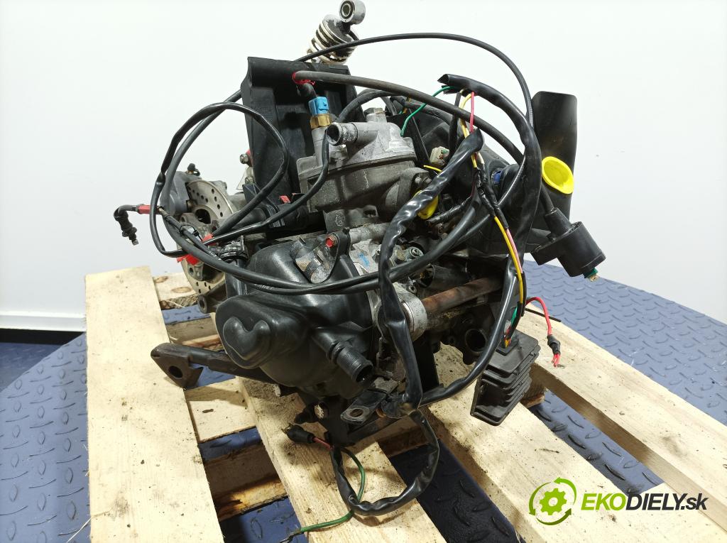Peugeot Speedfight 2004 motor Benzín: 01