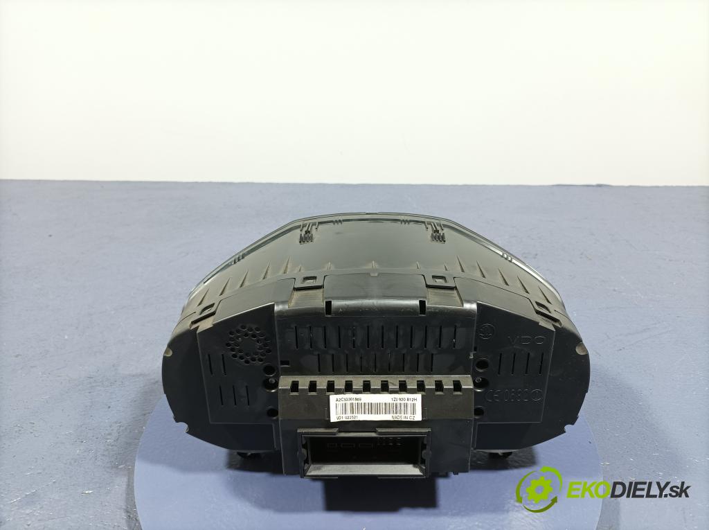 Skoda Octavia 2008 prístrojovka/ budíky 1Z0920812H