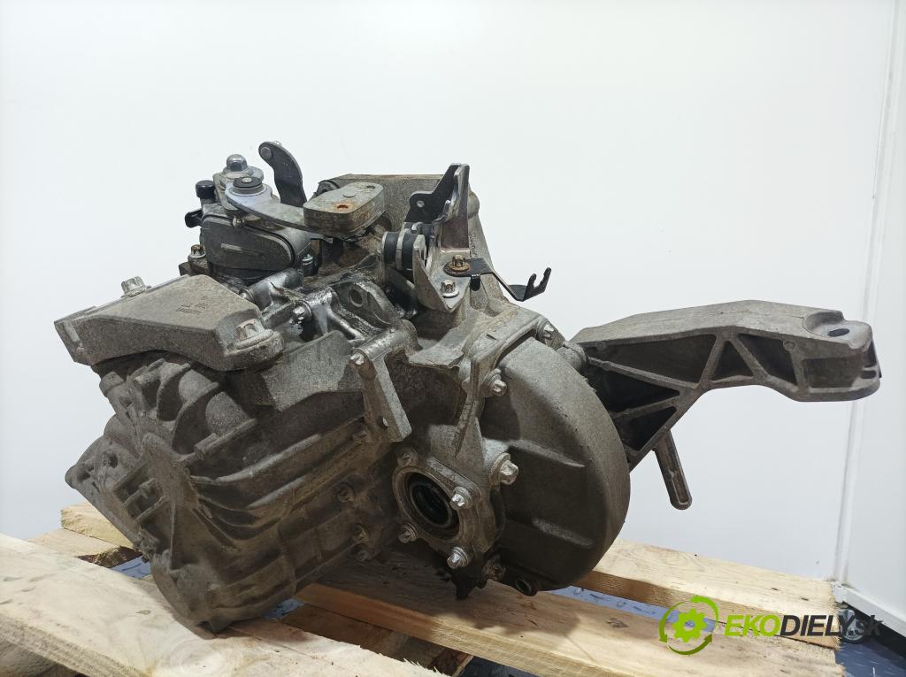 Opel Zafira 2010 prevodovka Manualna 55194293 M32