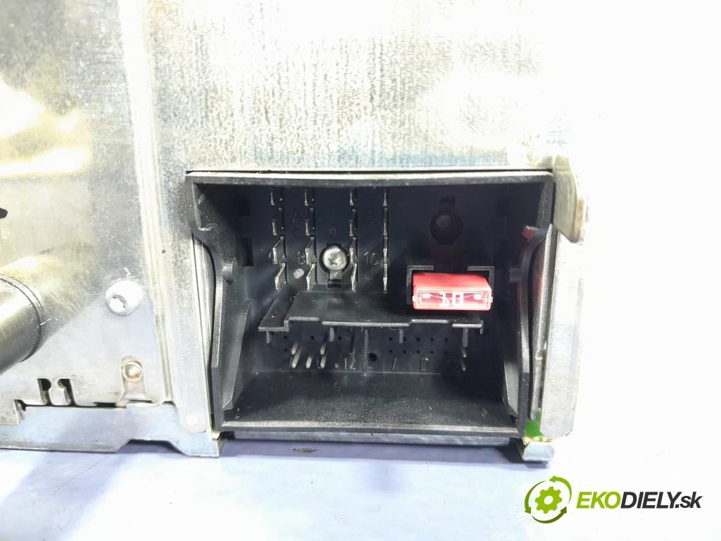 Seat Alhambra 2006 Radio I Navigácia: 5Z0035152A