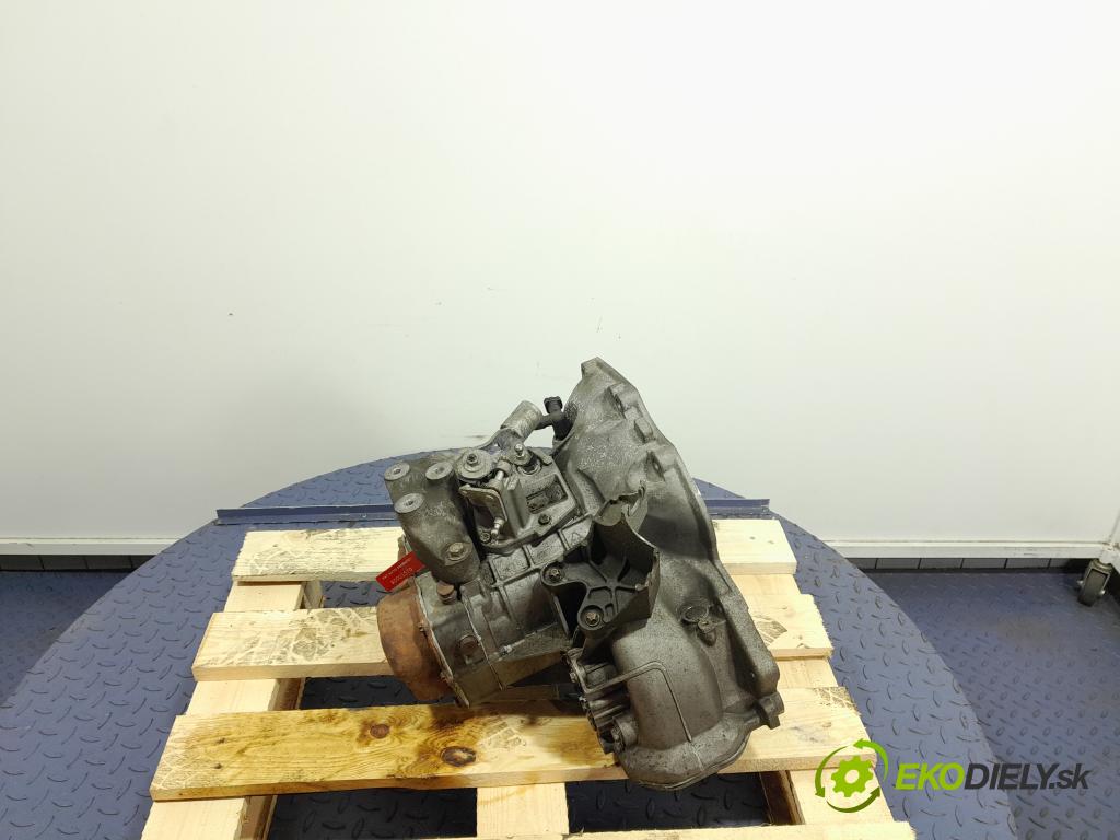 OPEL ASTRA J 1.6 B 115 HP A16XER prevodovka Manualna F17W355